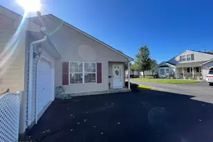 55 Farnworth Close, Freehold, NJ 07728 - Photo 22