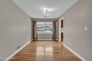 114 Crescent Dr, Brick, NJ 08724 - Photo 10