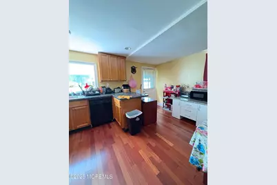 80 Jackson Street, Freehold, NJ 07728 - Photo 6