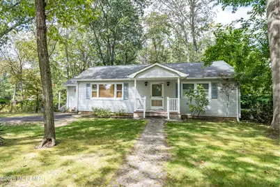 806 W Farms Road, Howell Township, NJ 07731 - Photo 2