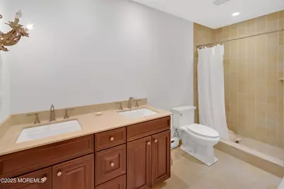 11 Manchester Court, Red Bank, NJ 07701 - Photo 10