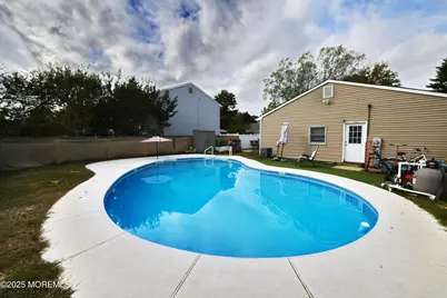 60 N Main Street N, Farmingdale, NJ 07727 - Photo 16