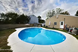 60 N Main Street N, Farmingdale, NJ 07727 - Photo 16