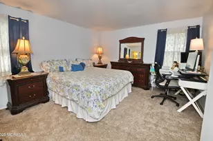 60 N Main Street N, Farmingdale, NJ 07727 - Photo 12