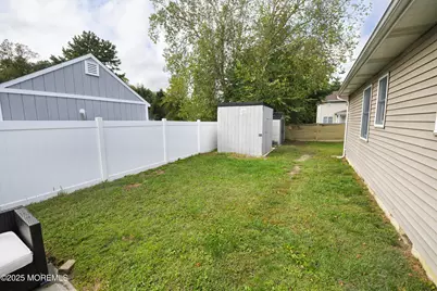 60 N Main Street N, Farmingdale, NJ 07727 - Photo 14