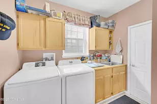 40 Baltusrol Dr, Manalapan Township, NJ 07726 - Photo 18