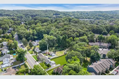 106 Van Brackle Road, Aberdeen Township, NJ 07747 - Photo 38