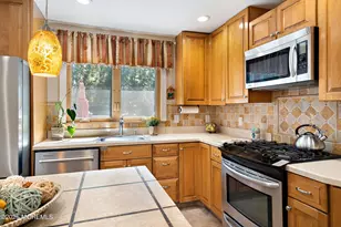 4 Vicksburg Dr, Manalapan Township, NJ 07726 - Photo 16