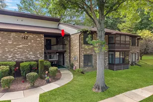 162 Cross Slope Ct, Manalapan Township, NJ 07726 - Photo 2