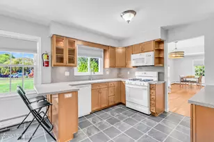 11 Pinewood Ave, West Long Branch, NJ 07764 - Photo 12