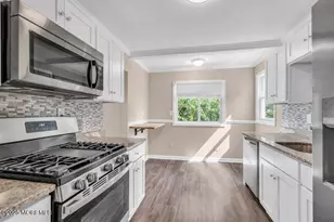 308 Colonial Dr, Toms River Township, NJ 08753 - Photo 10