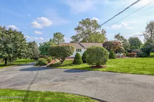 30 Pleasant Valley Rd, Morganville, NJ 07751 - Photo 4