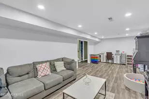 28 Princeton Dr, Howell Township, NJ 07731 - Photo 18