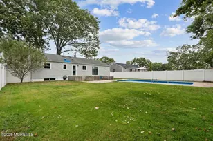 203 Lorraine Pl, Brick, NJ 08724 - Photo 4