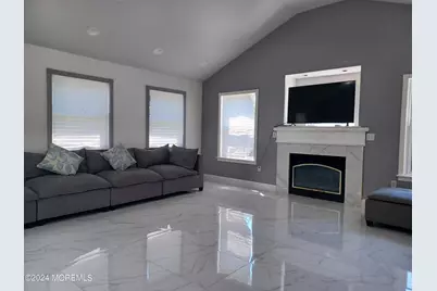 240 Woodcrest Road, Oakhurst, NJ 07755 - Photo 10