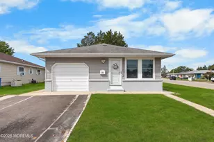 25 St Martin Pl, Toms River Township, NJ 08757 - Photo 2