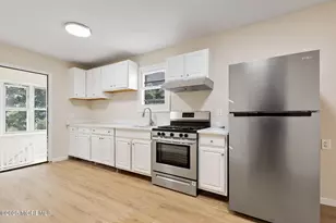 216 Delaware St, Elizabeth Port, NJ 07206 - Photo 16