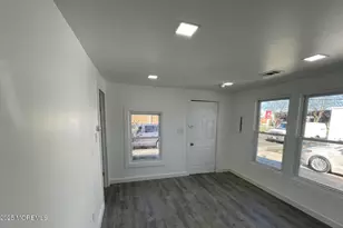 28 Norwood Ave, Long Branch, NJ 07740 - Photo 10