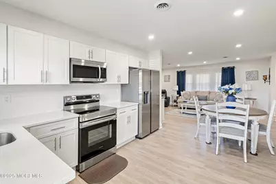 12B Yorkshire Court, Manchester Township, NJ 08759 - Photo 8