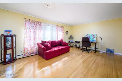 22 Kenmore Road, Freehold, NJ 07728 - Photo 10