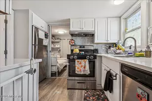 81 River Dr, Toms River Township, NJ 08753 - Photo 2