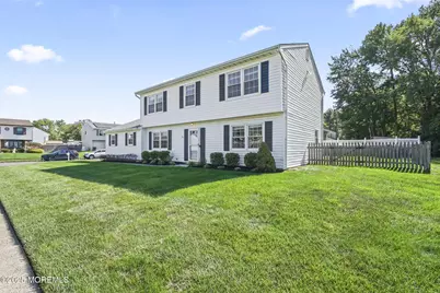 51 Angela Circle, Hazlet Township, NJ 07730 - Photo 2