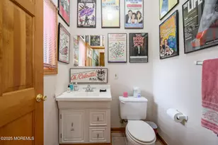 10 Deercrest Dr, Holmdel, NJ 07733 - Photo 14