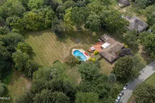 10 Deercrest Dr, Holmdel, NJ 07733 - Photo 62