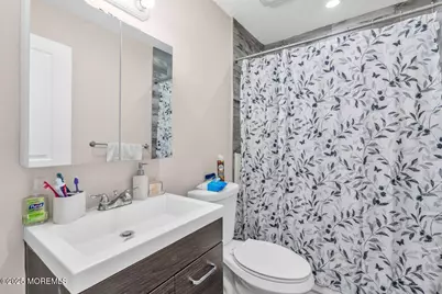 327 Fulton Street, Elizabeth Port, NJ 07206 - Photo 24