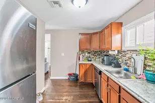 327 Fulton St, Elizabeth Port, NJ 07206 - Photo 38