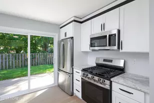 4 Ellison Ct, Union Beach, NJ 07735 - Photo 12
