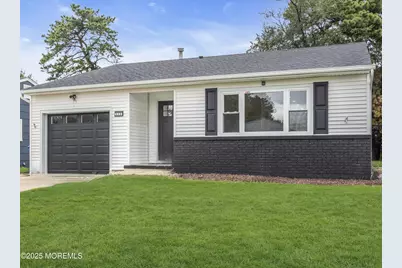 112 Northumberland Drive, Toms River Township, NJ 08757 - Photo 2