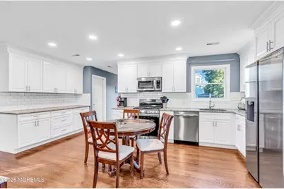 21 Frances Drive, Freehold, NJ 07728 - Photo 2