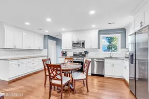 21 Frances Dr, Freehold, NJ 07728 - Photo 2