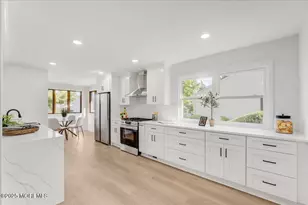 26 Lansdale Dr, Marlboro Township, NJ 07746 - Photo 2