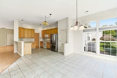 16 Greenways Lane, Lakewood, NJ 08701 - Photo 10