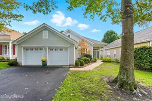 16 Greenways Ln, Lakewood, NJ 08701 - Photo 2