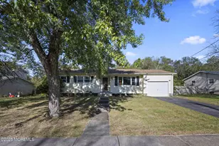 34 Drexel Dr, Jackson, NJ 08527 - Photo 2