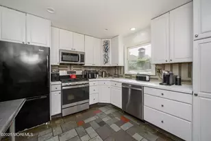 25 Highland Dr, Manalapan Township, NJ 07726 - Photo 10