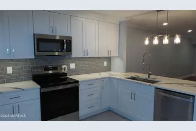 138 Wein Market #C, Freehold, NJ 07728 - Photo 8