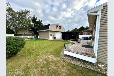 32 Villa Place, Eatontown, NJ 07724 - Photo 2