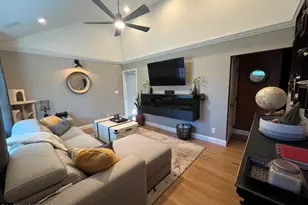 32 Villa Pl, Eatontown, NJ 07724 - Photo 8