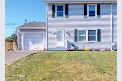 512 Roosevelt Avenue, Toms River Township, NJ 08753 - Photo 2