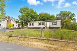 208 Longboat Ave, Beachwood, NJ 08722 - Photo 2