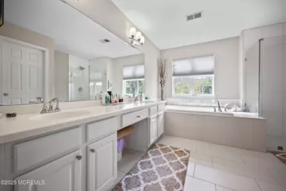 301 Colgate Way, Freehold, NJ 07728 - Photo 30