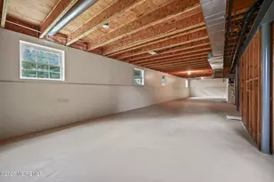 301 Colgate Way, Freehold, NJ 07728 - Photo 38