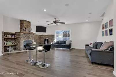374.5 W Park Avenue, Oakhurst, NJ 07755 - Photo 4