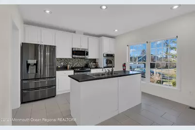 374.5 W Park Avenue, Oakhurst, NJ 07755 - Photo 6