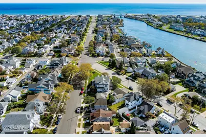 425 Washington Avenue, Avon by the Sea, NJ 07717 - Photo 38