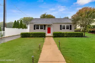 16 Irwin Ave, Freehold, NJ 07728 - Photo 2